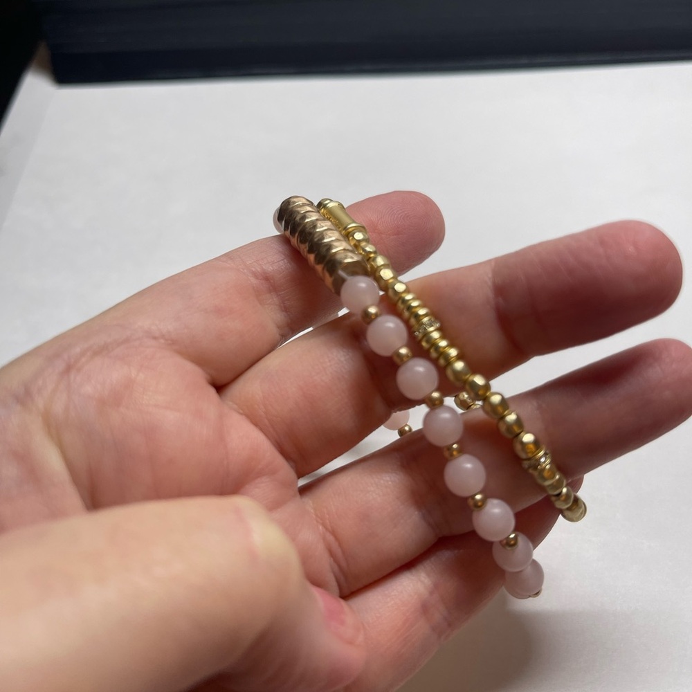 Elegant Gold and Pink Stretchy Beaded Bracelet Set - Picture 2 of 2